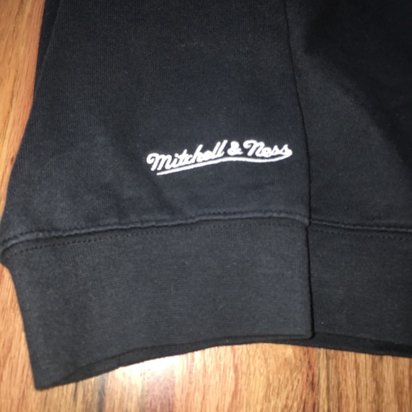 Mitchell & Ness Miami Heat sweater - Picture 2 of 3